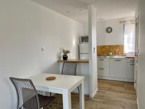 Appartements Joli Studio cosy en Corse : photos des chambres