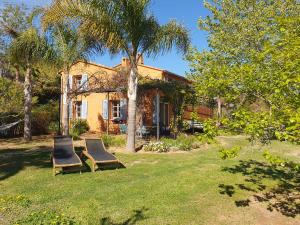 Maisons de vacances House With Garden And Sea View : photos des chambres