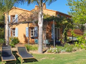 Maisons de vacances House With Garden And Sea View : photos des chambres