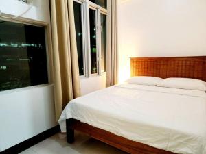 Casa Antonio at Stamford McKinley Hill Unli Wi-Fi Near Piazza