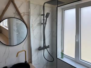 Modern Cityview Flat - 1 min to Metro - Walk to Acropolis