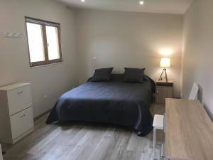 Mobil Home + dépendance dans jolie parc privé