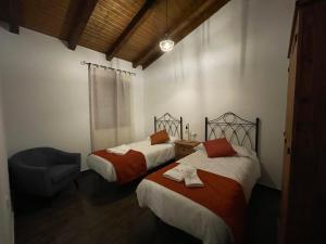 APARTAMENTOS DOÑA JIMENA DEL AMBROZ 4 Estrellas complejo único en el centro del pueblo