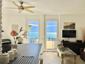 Luxury lake front Bouganville Apartment