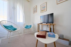 Appartements Superbe appartement, balcon vue mer, 3 chambres! : photos des chambres