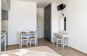 Renata Mare Beachside Studios