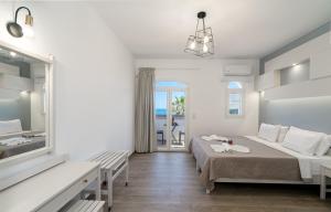 Renata Mare Beachside Studios