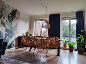 RuhrSuite, 78qm, Nähe Messe, RÜ, Baldeneysee, Zentral, NETFLIX