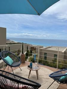 3-bedroom beach villa with a pool and jacuzzi in Green Coast Palase