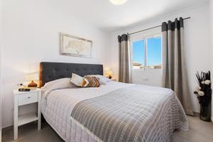 CB Living - Bright bungalow in Punta Prima