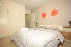 2 Bdr Park View Apt - 130m2 & Private Patio