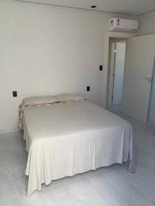 Casa 4 suítes com piscina Condomínio Lagoa Dourada Ilha de Itaparica BA