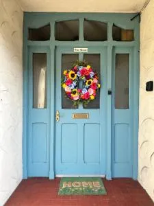 Clare's Cottage Near Cartmel - Dog Friendly, Homely, Aga, Log Burners, Disney Plus & Netflix - Flookburgh