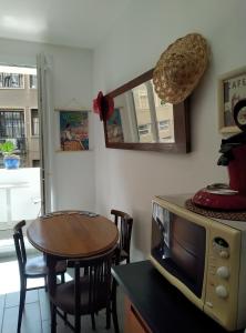 PETIT BONHEUR Au COEUR DU VIEUX PORT