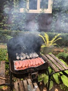 Letnisko SYMSAR 6, Drewniany domek letniskowy z ogrodem