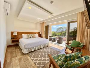 Tropical Luxury 2Bdr condo - Pool view - At the Beach