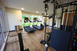 Tropical Luxury 2Bdr condo - Pool view - At the Beach