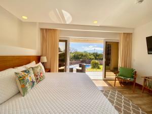 Tropical Luxury 2Bdr condo - Pool view - At the Beach