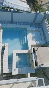 Rowenas River Resort