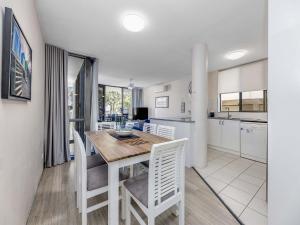 Blue Horizon Unit 1 Bulcock Beach QLD