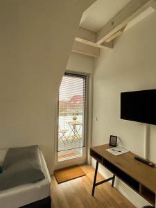 WORKATION Luxury Nature House , 10 min VW , Relax from Work mit Terrasse, Balkon und Parkplatz