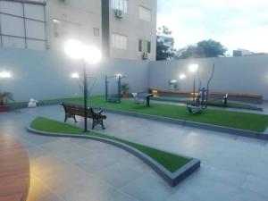 Departamentoo nuevo amoblado cerca a UAGRM, con excelente vista