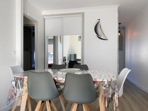 Appartement rénové 5 personnes avec balcon au centre de Perros-Guirec - FR-1-368-382