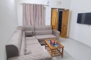 Servostay Fully Furnished 2 BHK in Hafeezpet #102