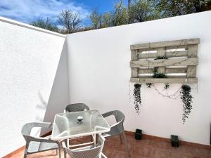 Casa Pueblo Overlooking the Village of Lubrín!