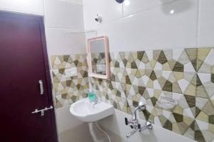 Servostay 14 Bhk Fully Furnished in Hafeezpet with Parking