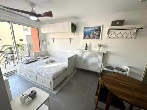 Charmant Studio à proximité du Port de Nice