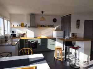 Appartements 3 bedroom apartment with AC & parking : photos des chambres