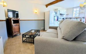 2 appartements conforts + jardin + parking : photos des chambres