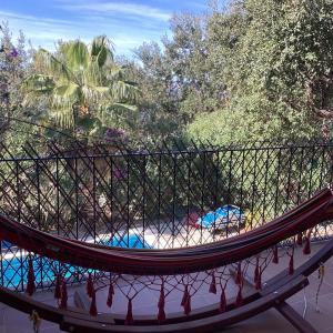 Cosy apartment with swimming pool and spacious private terrace