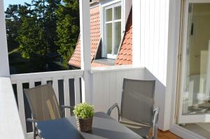strandnahe FeWo mit Schwimmbad im Haus, Liebeskind 80, Binz
