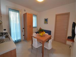 Modern flat with private garden in Rosolina Mare