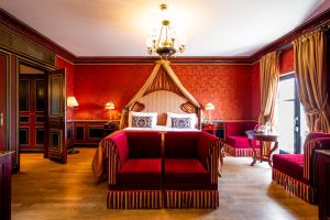 Royal Suite room in InterContinental Bordeaux Le Grand Hotel an IHG Hotel