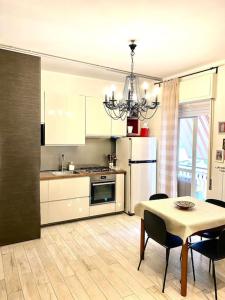 Cozy apartment with free parking