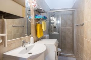 Heart 10 (40 m2 studio with free parking in court)