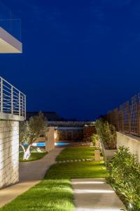 Villa Dafni Luxury Home Heated Pool