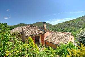 Maisons de vacances Belle maison campagnarde avec terrasses et veranda : photos des chambres