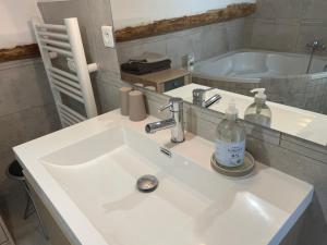 Studio cosy à côté du Palais des festivals