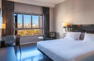 Double room, Guest room, 1 King room in AC Hotel Sevilla Torneo