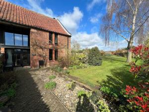 Boutique Barn - Sleeps 4 Parking & Private Garden