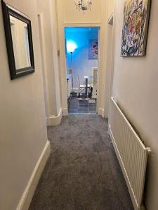 Paisley Pad Glasgow Gateway second floor flat