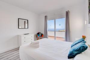 Bright and modern apt in Costa Adeje