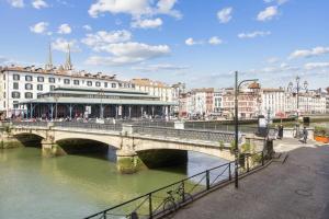 Appartements Flat with typical charm and terrace - Bayonne - Welkeys : photos des chambres