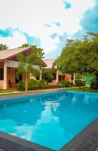 Tringa Villas Yala - 基林德