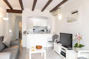 Semiadosado Alegría Jávea, recién reformado, cocina integrada a 300 metros de la playa