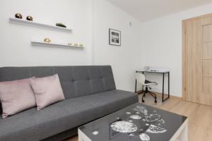 Cozy Apartment in the City Center Mazowiecka by Renters